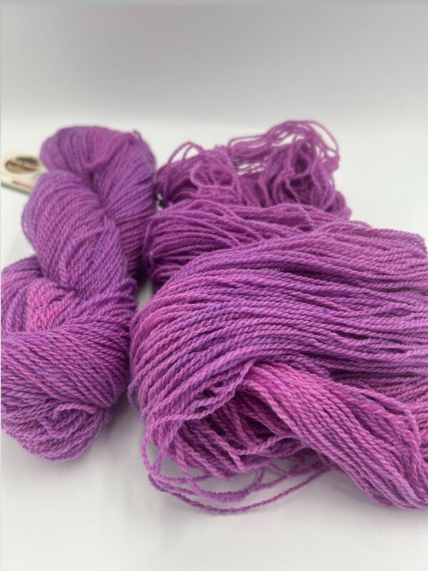 Corriedale Fingering Yarn – Berry - Aker Fiber Farm