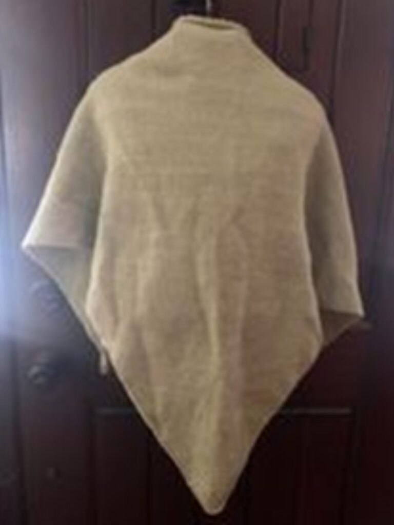 everyday triangle shawl product photo