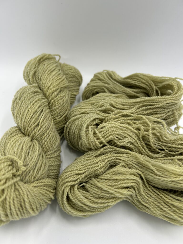 fingering yarn AVO product photo