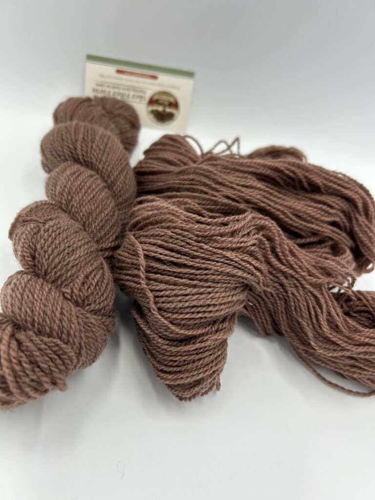 fingering yarn cocoa product photo